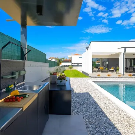Smeralda Del Sud, Private Pool & Bbq Apartment