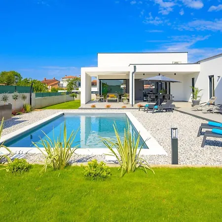 Smeralda Del Sud, Private Pool & Bbq شقة